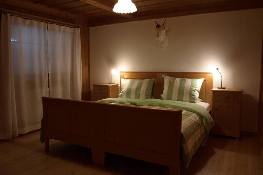 Grosszugige Ferienwohnung Am Kloster キルヒツァルテン エクステリア 写真
