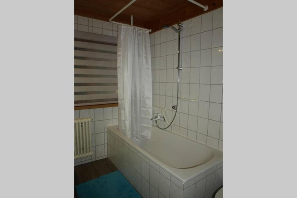 Grosszugige Ferienwohnung Am Kloster キルヒツァルテン エクステリア 写真